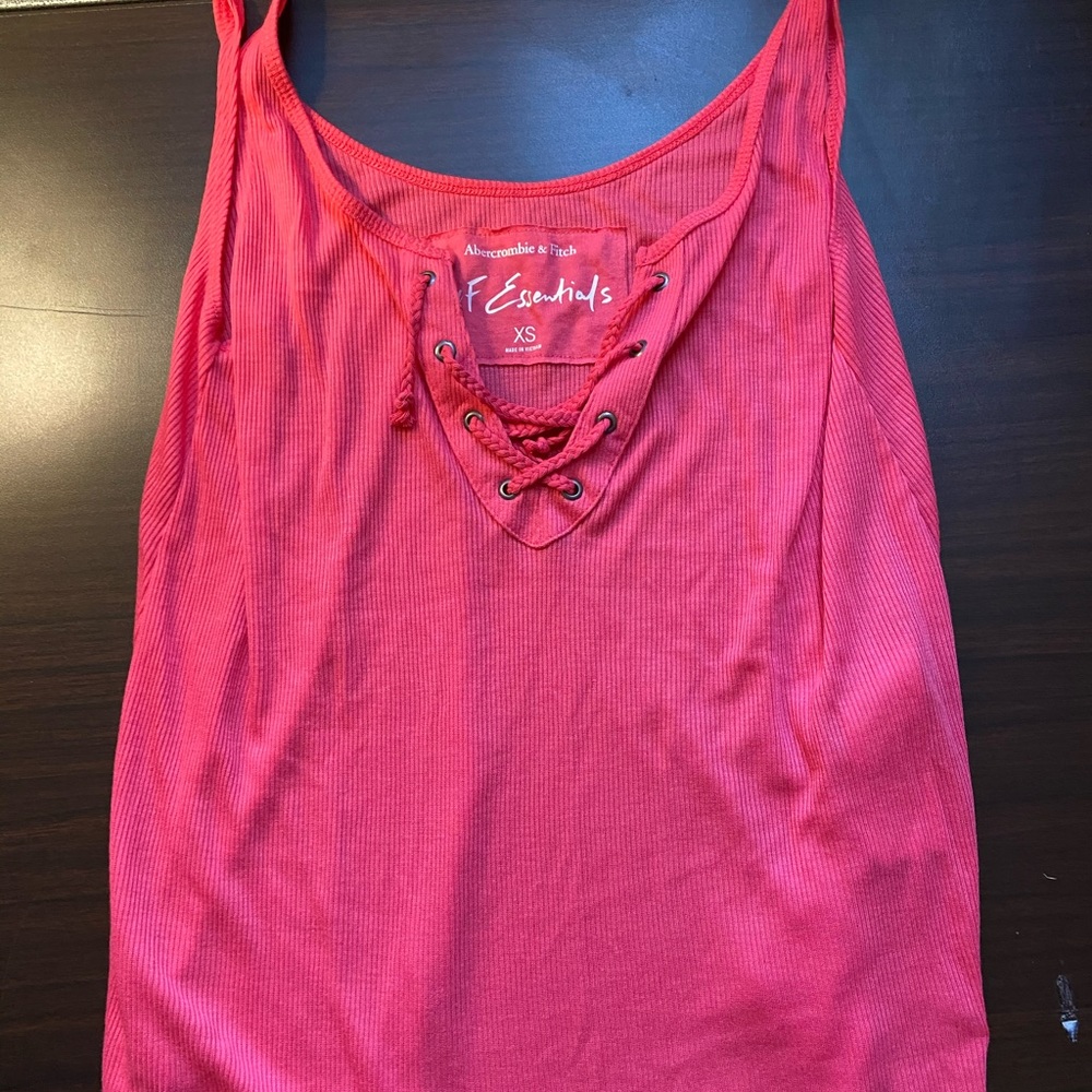 Abercrombie & Fitch sleeveless flowy shirt